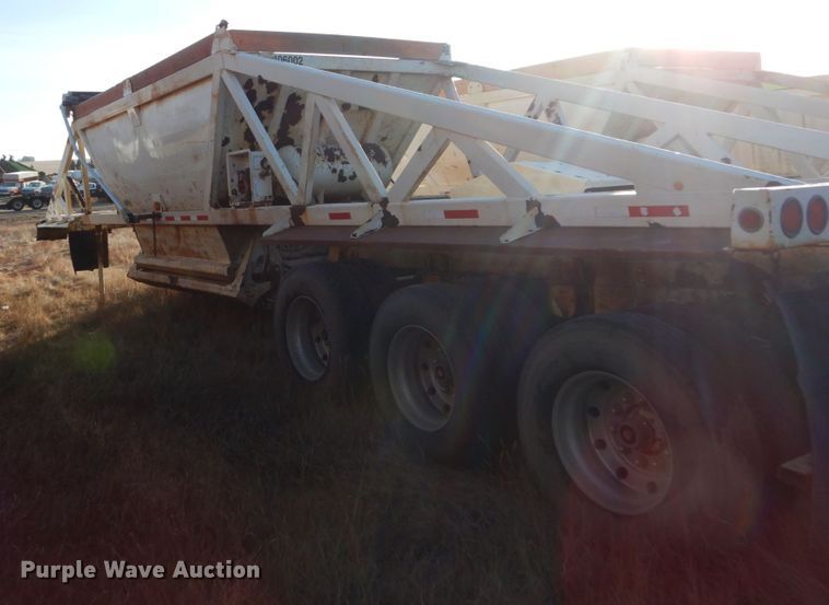 image for item HU9794 1999 Ranch Manufacturing Co bottom dump trailer