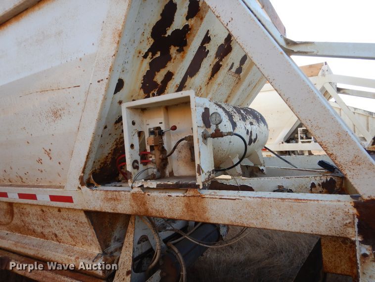 image for item HU9794 1999 Ranch Manufacturing Co bottom dump trailer