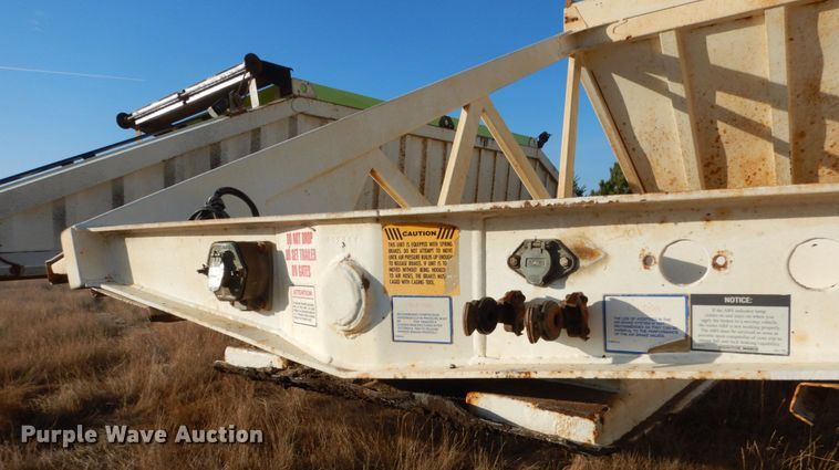 image for item HU9795 2009 Ranco bottom dump trailer