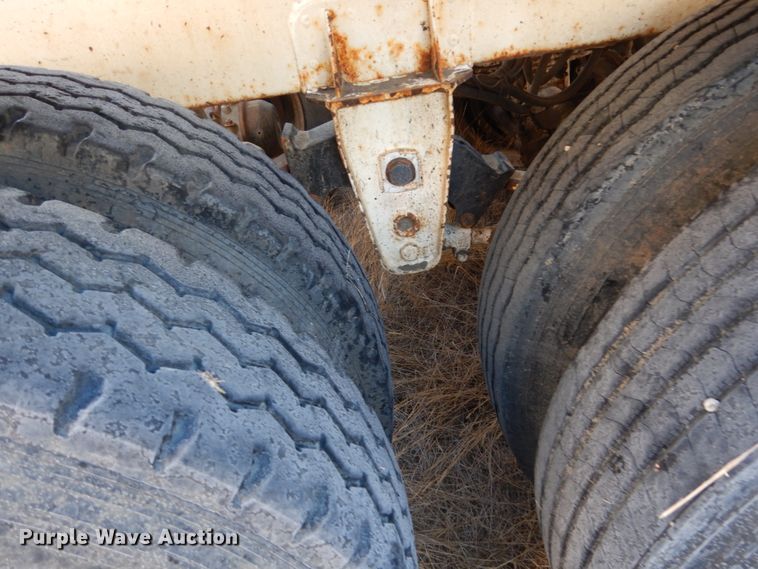 image for item HU9795 2009 Ranco bottom dump trailer