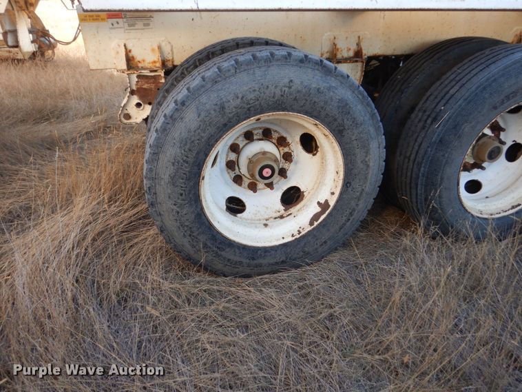 image for item HU9795 2009 Ranco bottom dump trailer