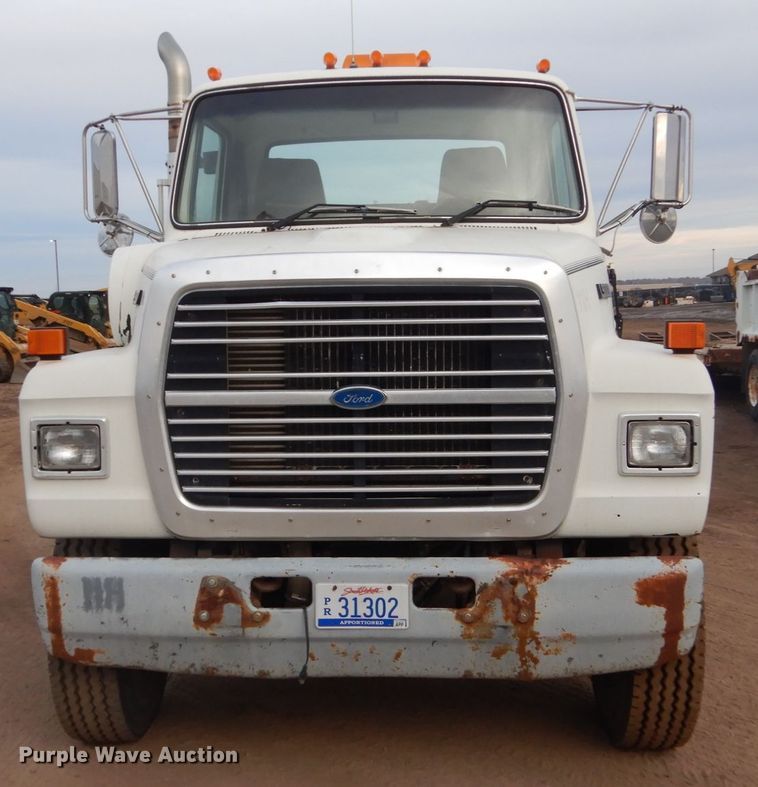 image for item HU9810 1995 Ford LS9000  semi truck