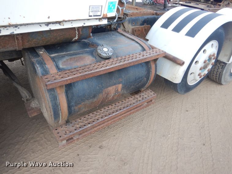 image for item HU9810 1995 Ford LS9000  semi truck