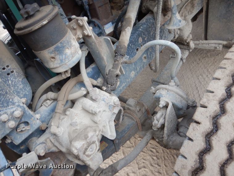 image for item HU9810 1995 Ford LS9000  semi truck