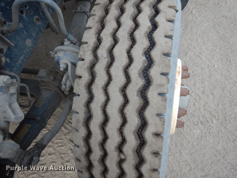 image for item HU9810 1995 Ford LS9000  semi truck