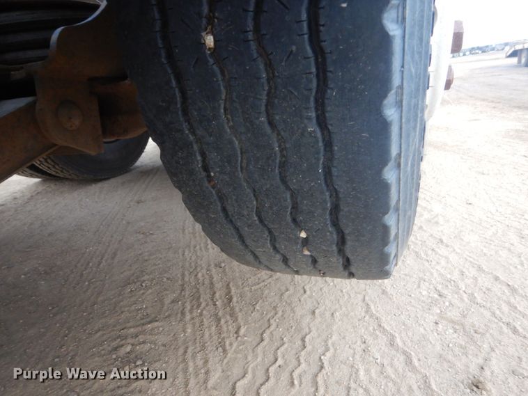 image for item HU9810 1995 Ford LS9000  semi truck