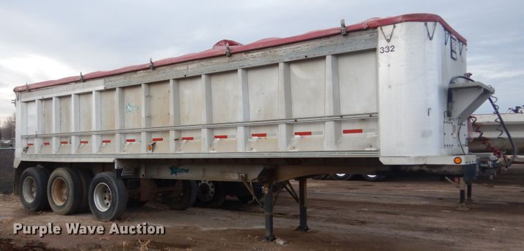 image for item HU9811 1988 Trailstar end dump trailer