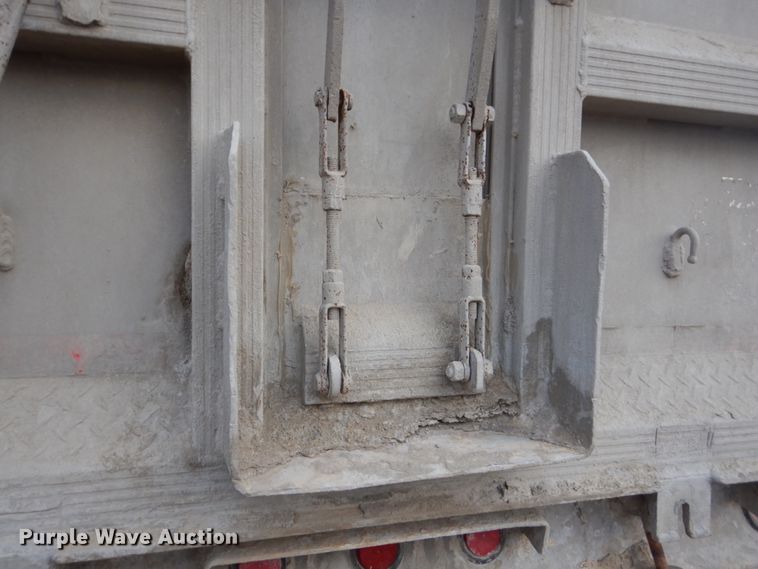 image for item HU9811 1988 Trailstar end dump trailer