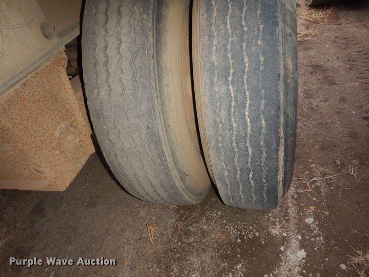 image for item HU9811 1988 Trailstar end dump trailer