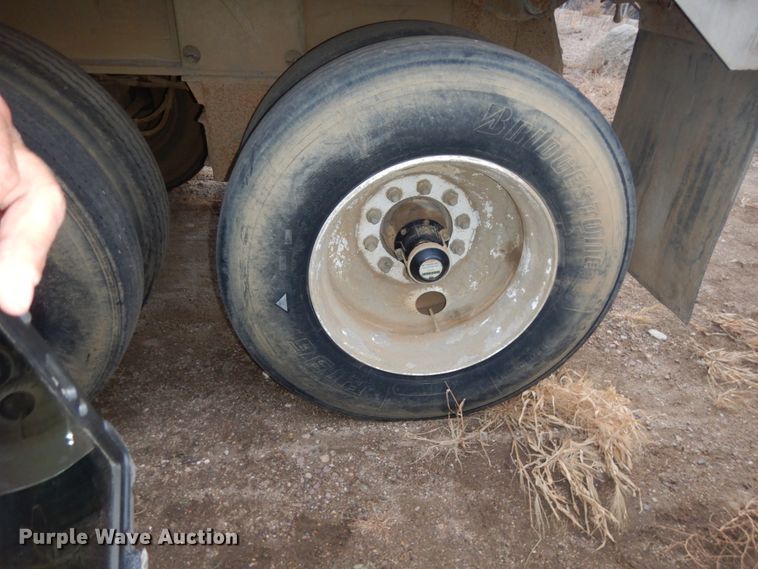 image for item HU9811 1988 Trailstar end dump trailer