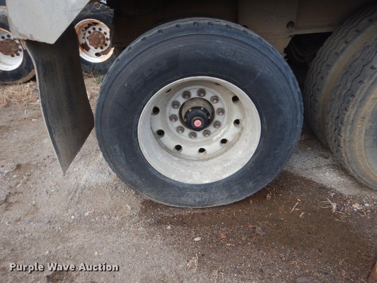 image for item HU9811 1988 Trailstar end dump trailer