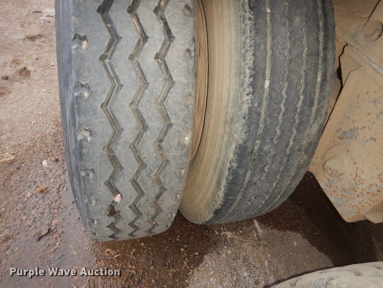 image for item HU9811 1988 Trailstar end dump trailer