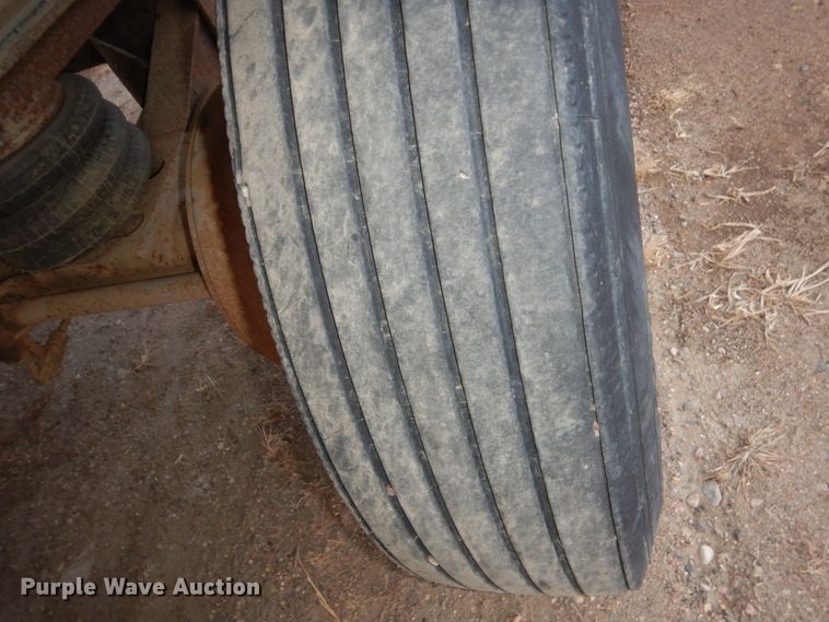 image for item HU9811 1988 Trailstar end dump trailer