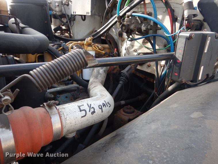 image for item HU9815 2002 GMC C7500  dump flatbed truck