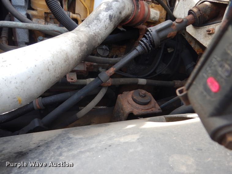 image for item HU9815 2002 GMC C7500  dump flatbed truck