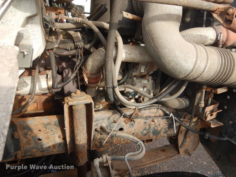 image for item HU9815 2002 GMC C7500  dump flatbed truck