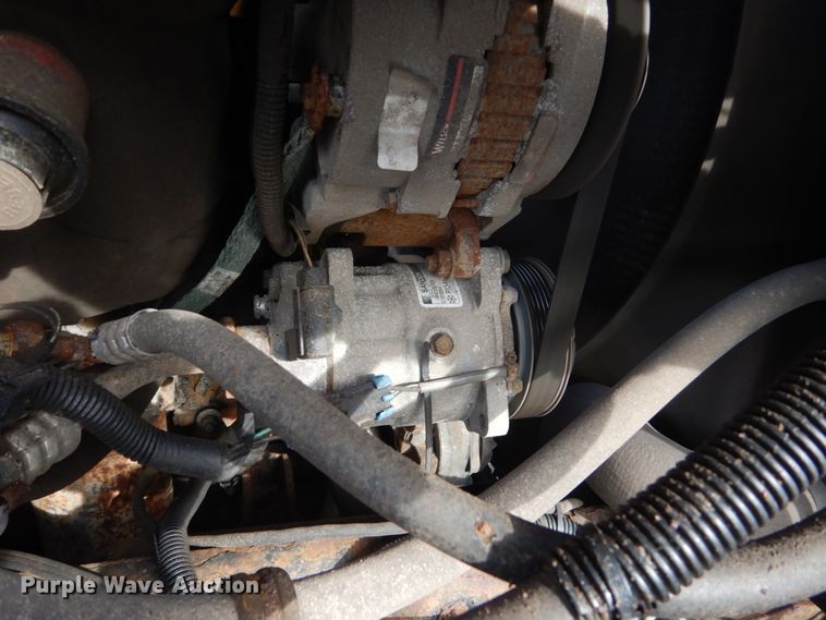 image for item HU9815 2002 GMC C7500  dump flatbed truck