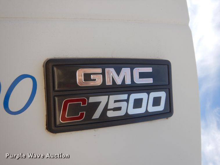 image for item HU9815 2002 GMC C7500  dump flatbed truck