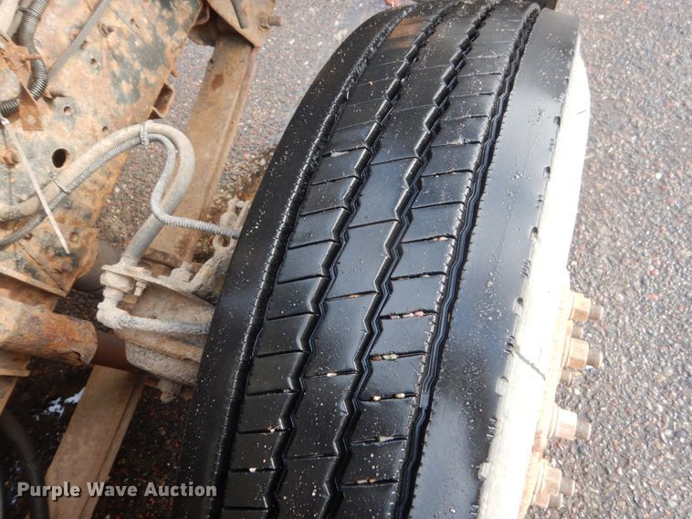 image for item HU9815 2002 GMC C7500  dump flatbed truck