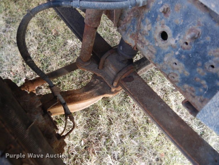 image for item HU9819 2002 Chevrolet C6500  dump flatbed truck