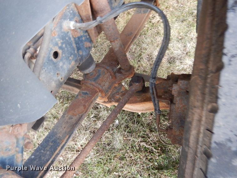 image for item HU9819 2002 Chevrolet C6500  dump flatbed truck