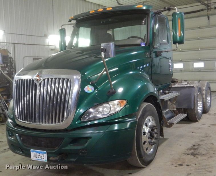 image for item HU9824 2012 International ProStar  semi truck