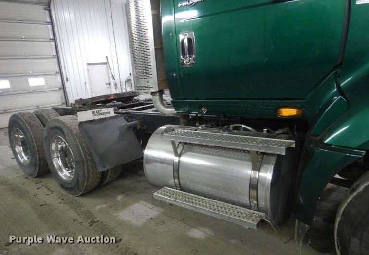 image for item HU9824 2012 International ProStar  semi truck