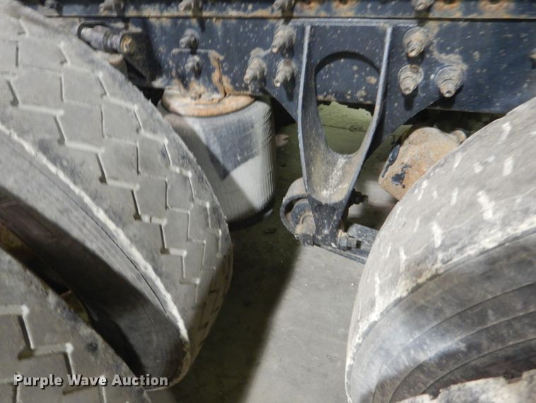 image for item HU9824 2012 International ProStar  semi truck