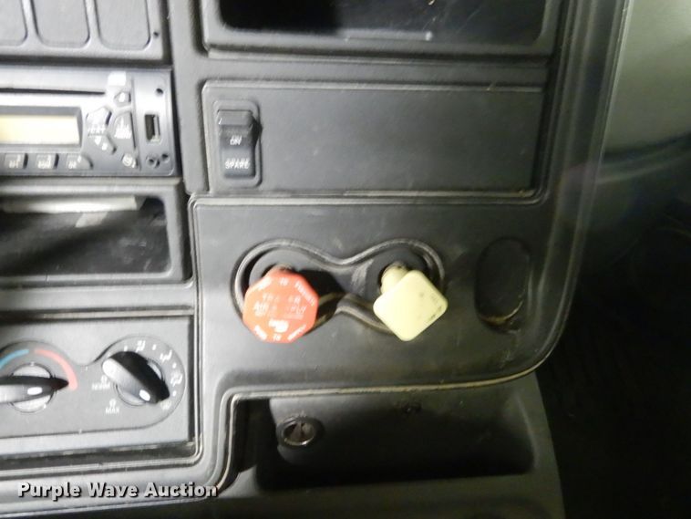 image for item HU9824 2012 International ProStar  semi truck