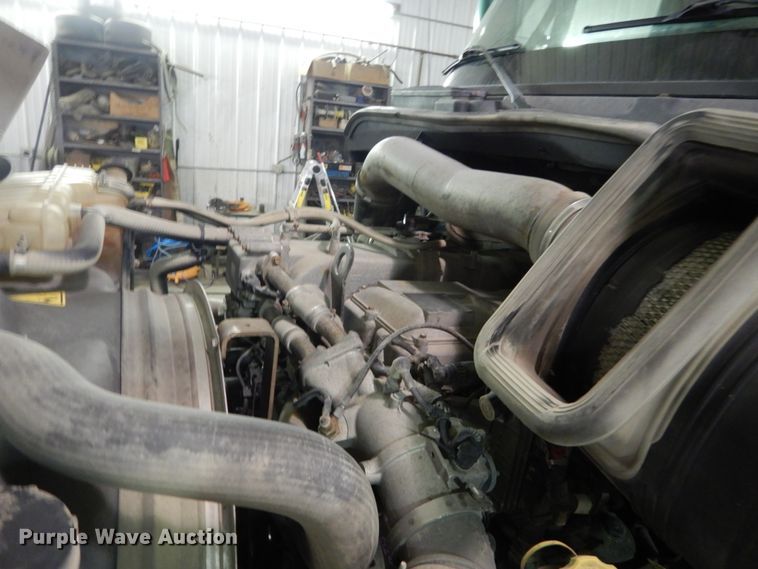 image for item HU9824 2012 International ProStar  semi truck