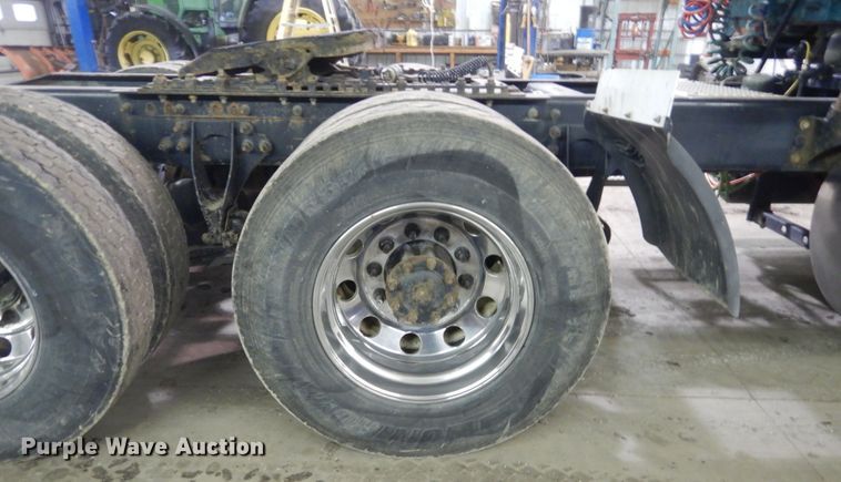 image for item HU9824 2012 International ProStar  semi truck