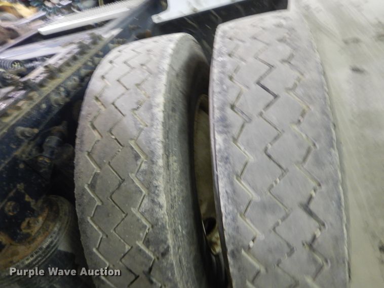 image for item HU9824 2012 International ProStar  semi truck