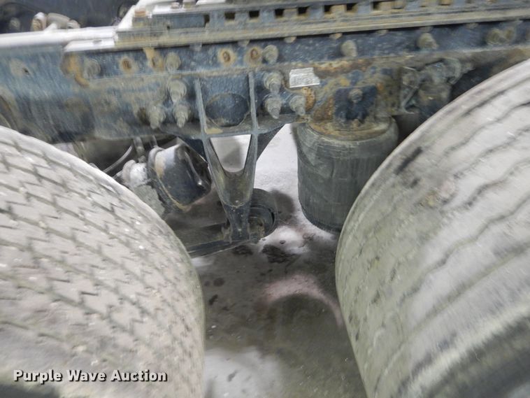 image for item HU9825 2014 International ProStar  semi truck