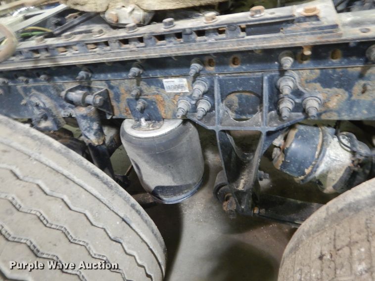 image for item HU9825 2014 International ProStar  semi truck