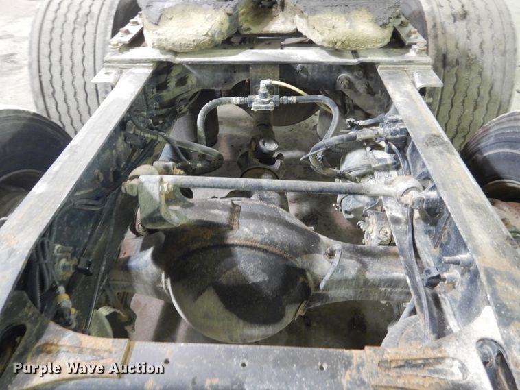 image for item HU9825 2014 International ProStar  semi truck