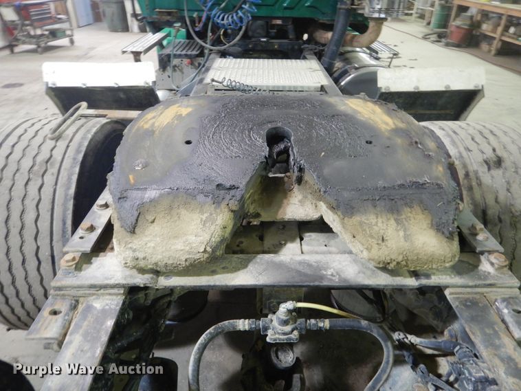 image for item HU9825 2014 International ProStar  semi truck