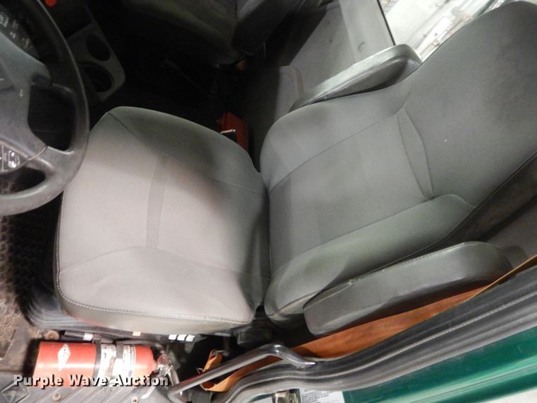 image for item HU9825 2014 International ProStar  semi truck