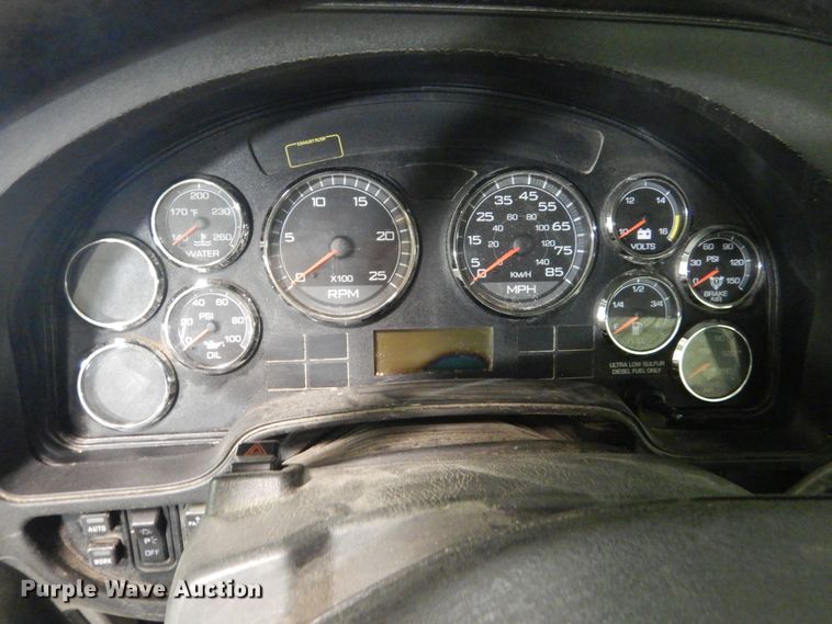 image for item HU9825 2014 International ProStar  semi truck