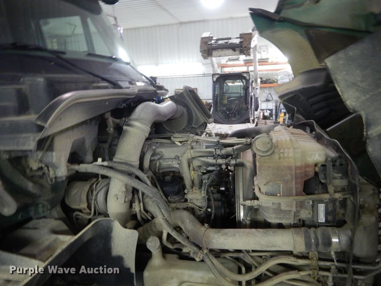 image for item HU9825 2014 International ProStar  semi truck