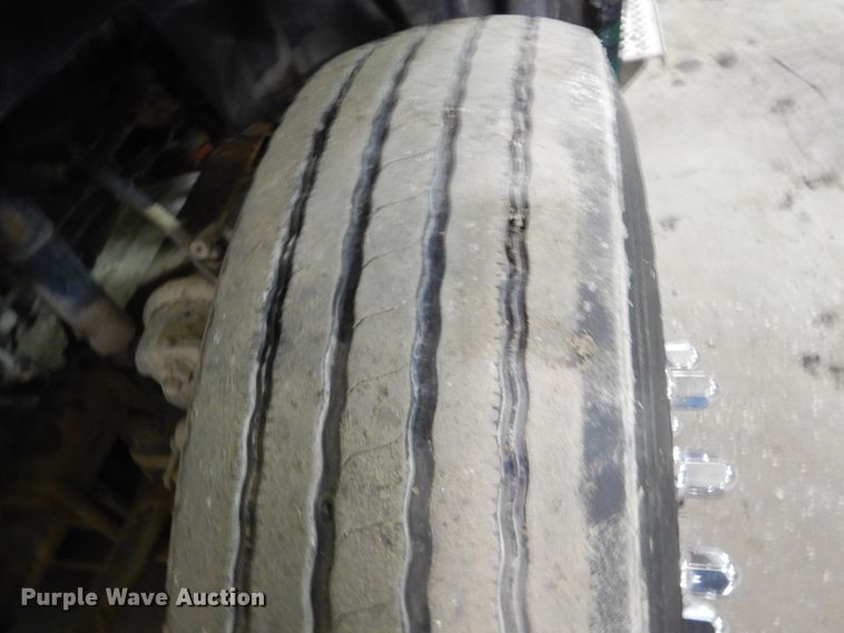 image for item HU9825 2014 International ProStar  semi truck