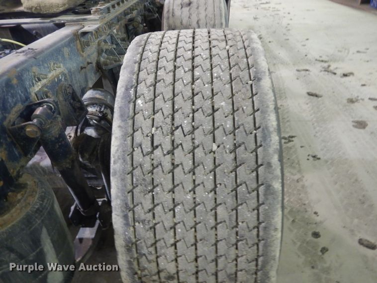 image for item HU9825 2014 International ProStar  semi truck