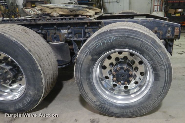 image for item HU9825 2014 International ProStar  semi truck