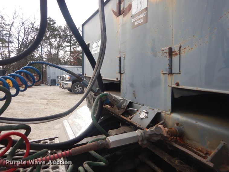 image for item HV9545 2006 Texoma Waste Control TT60 ejection trailer