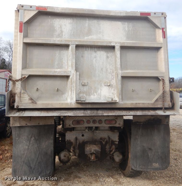 image for item HV9546 2000 Kenworth T800  dump truck