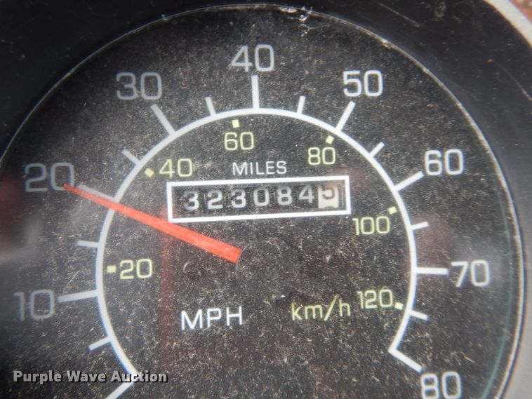 image for item HV9546 2000 Kenworth T800  dump truck