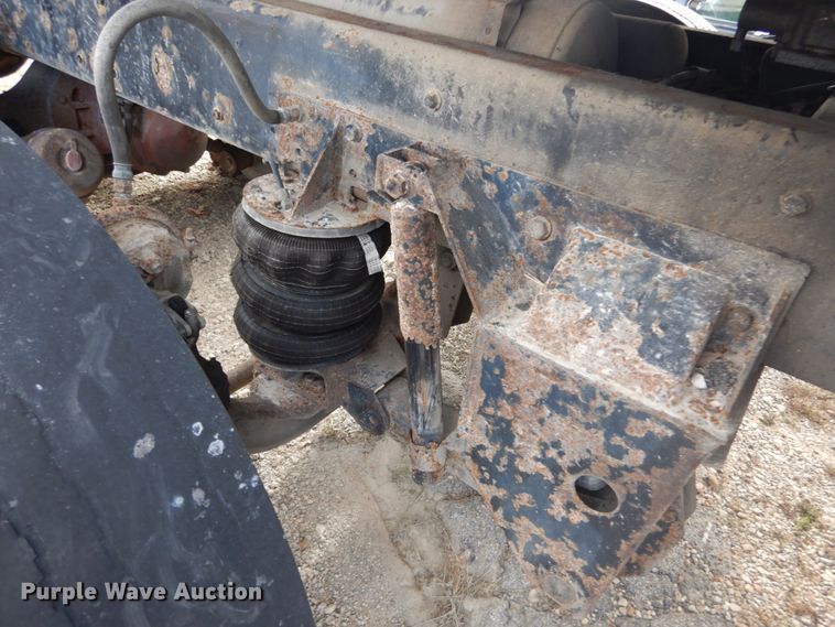 image for item HV9546 2000 Kenworth T800  dump truck