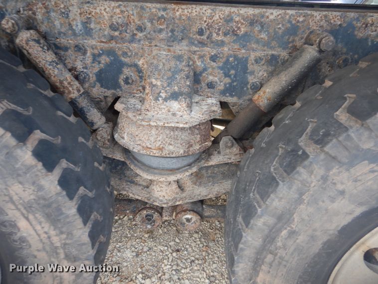 image for item HV9546 2000 Kenworth T800  dump truck