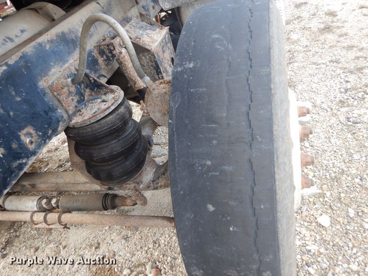 image for item HV9546 2000 Kenworth T800  dump truck