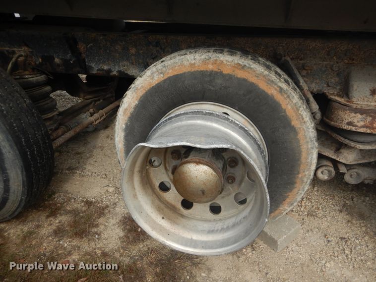 image for item HV9546 2000 Kenworth T800  dump truck