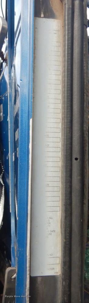 image for item HV9546 2000 Kenworth T800  dump truck